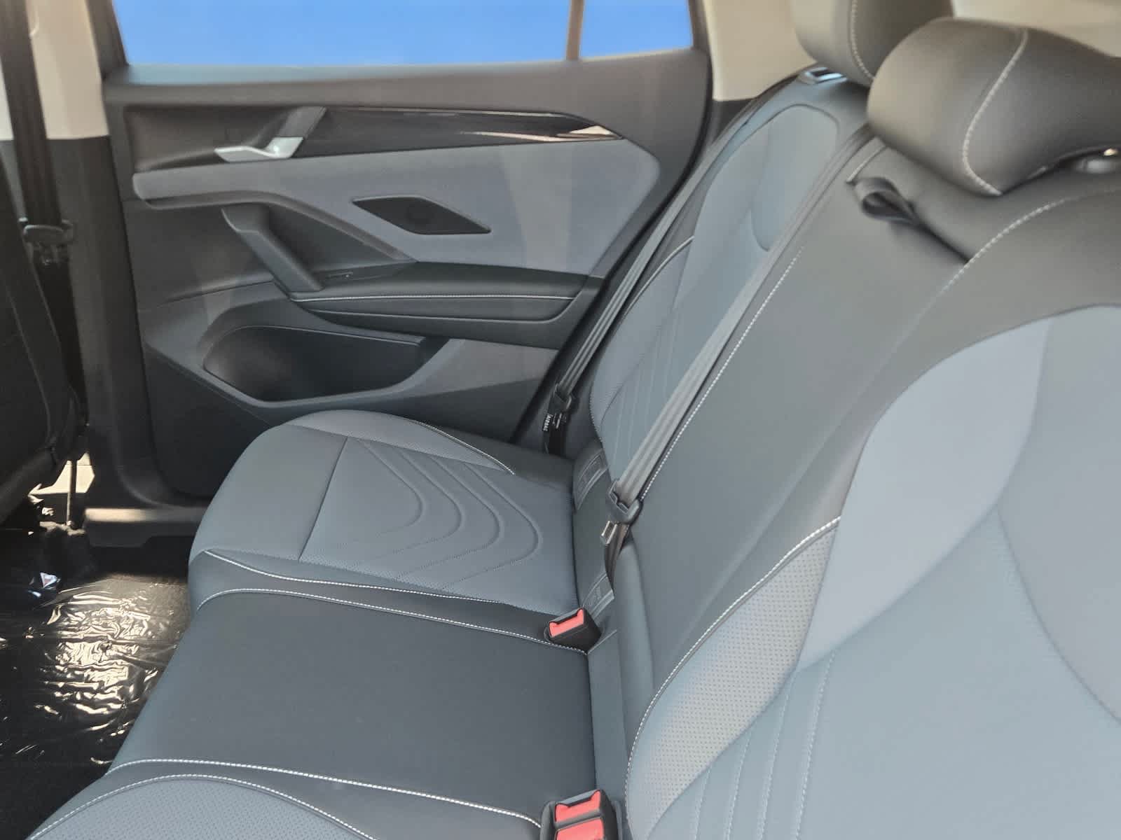 New 2026 Volkswagen Tiguan SE AWD/4WD image 13