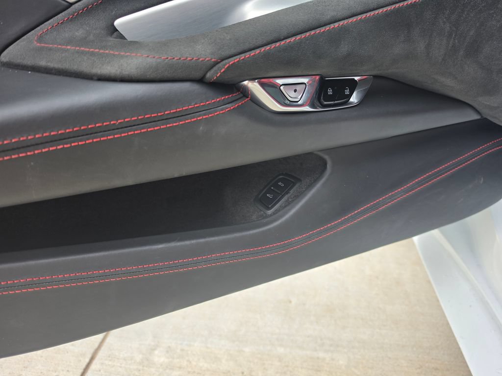 Used 2022 Chevrolet Corvette Stingray Premium Conv w/ Z51 Performance Package RWD image 14
