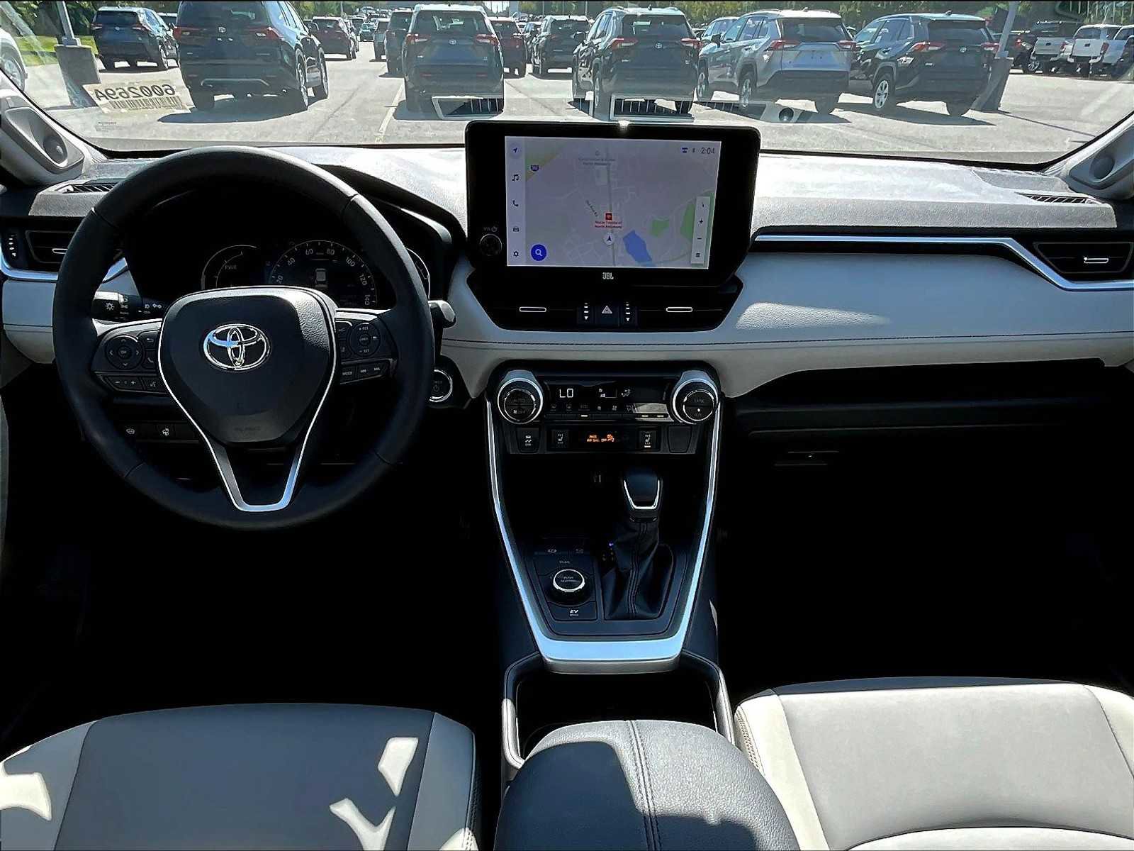 Used 2025 Toyota RAV4 XLE Premium image 21