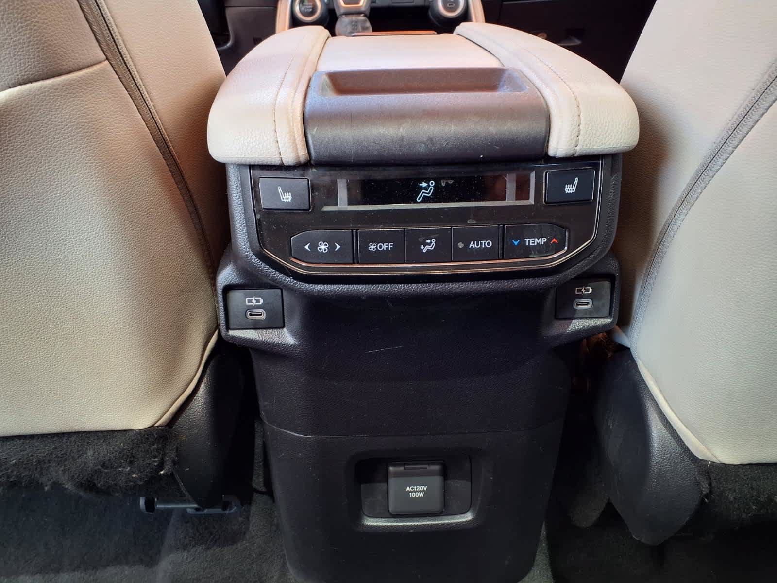 Used 2024 Toyota Grand Highlander AWD image 14