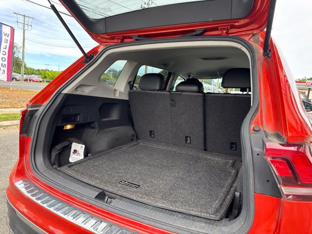 Used 2018 Volkswagen Tiguan SE AWD/4WD image 22