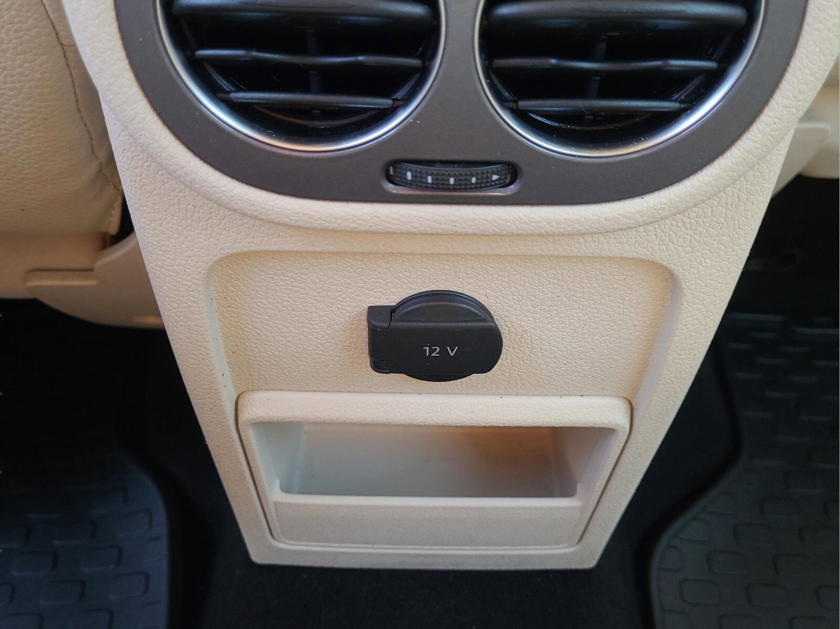 Used 2016 Volkswagen Tiguan S image 11