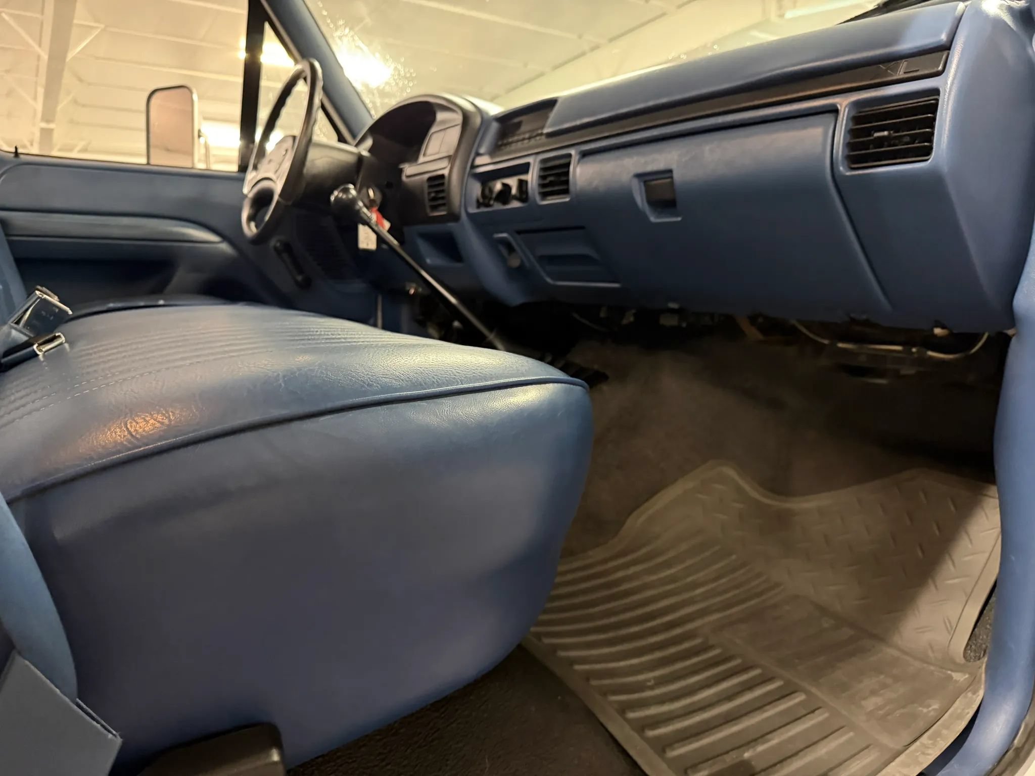 Used 1997 Ford F350 4x4 Regular Cab image 33