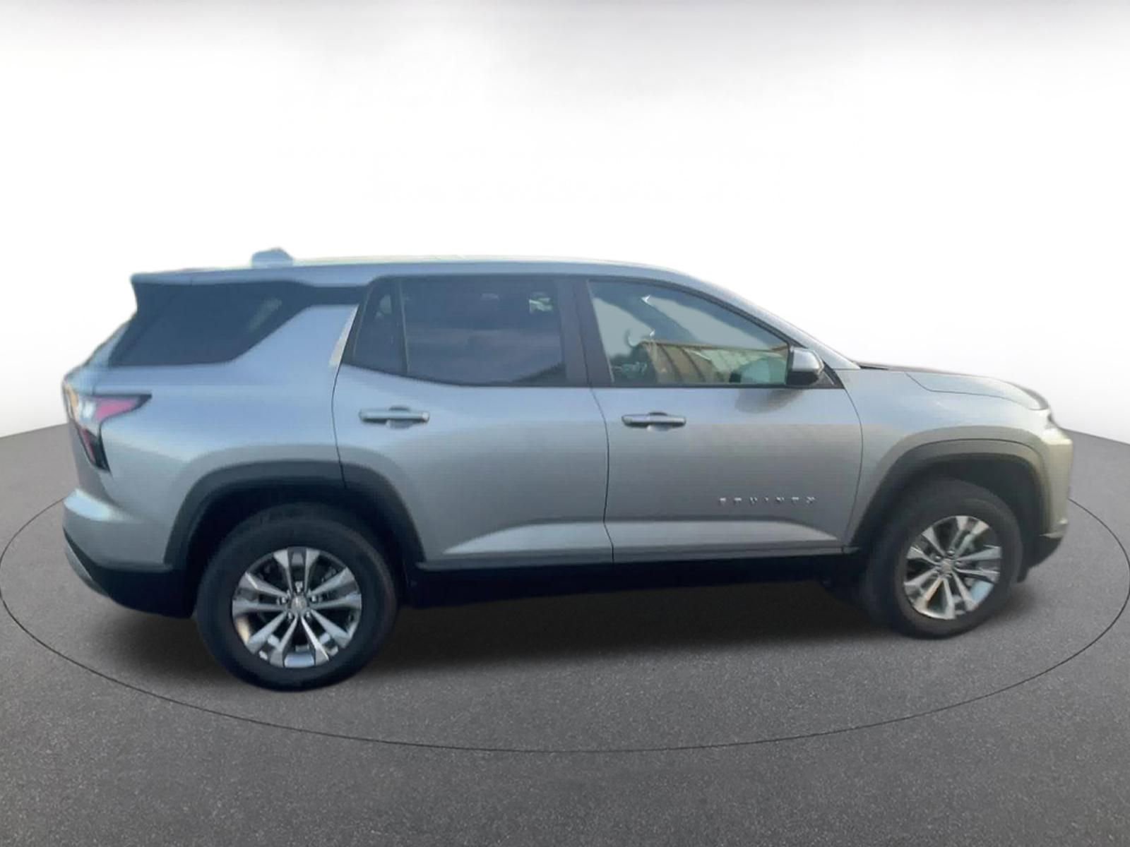 Used 2025 Chevrolet Equinox LT image 16