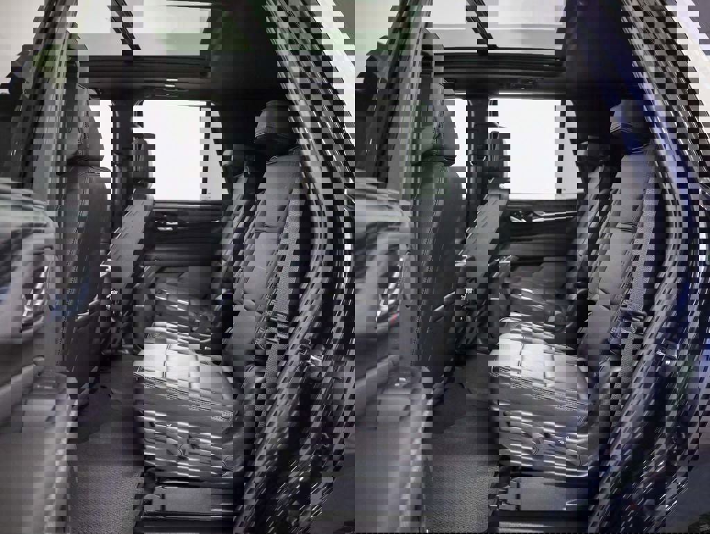 Used 2023 GMC Yukon Denali image 28