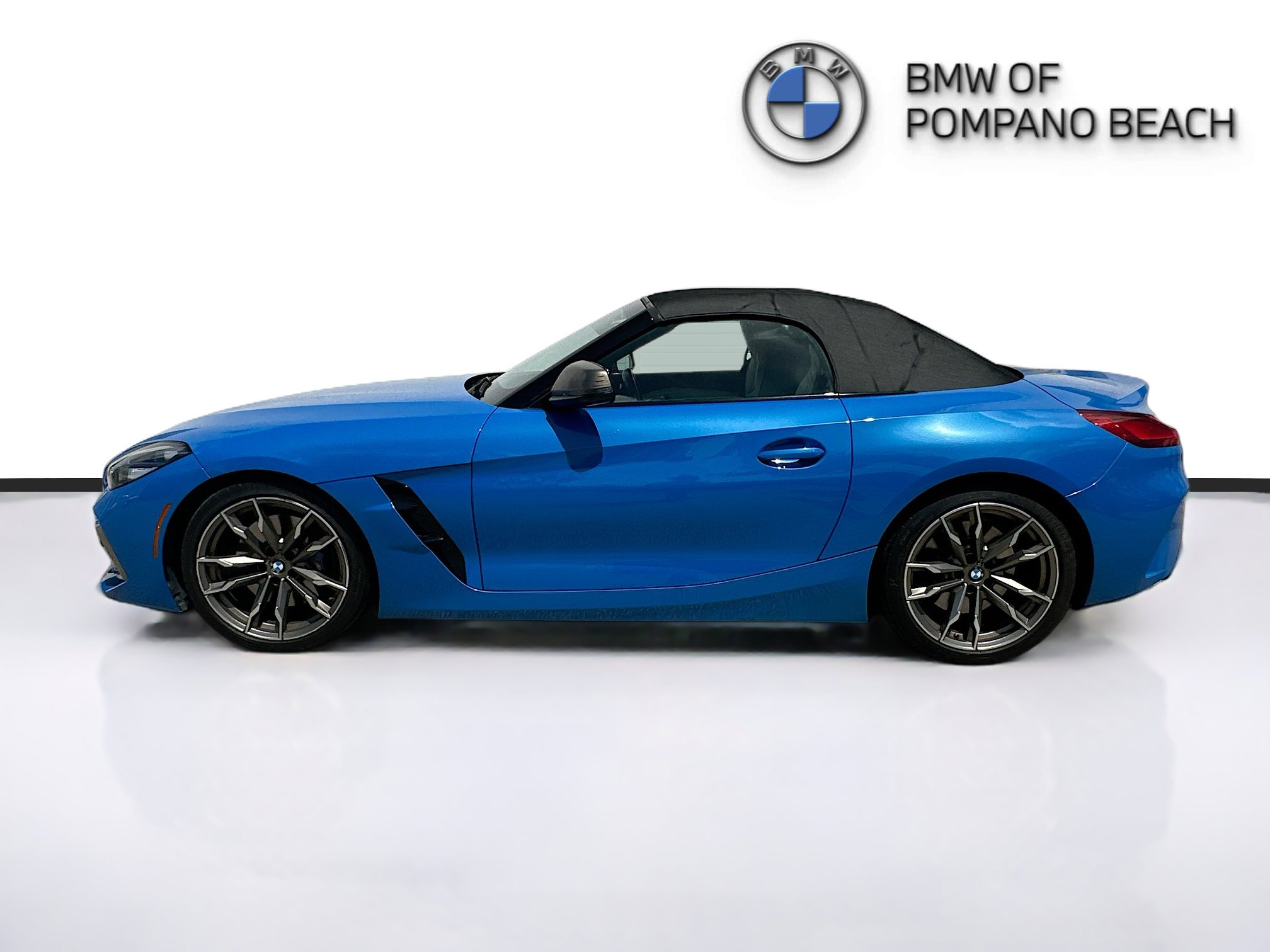 Used 2020 BMW Z4 M40i w/ Premium Package image 7