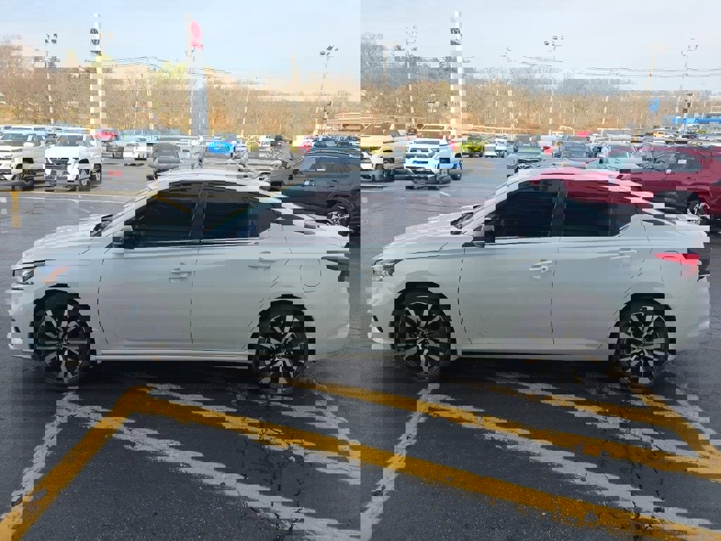 Used 2021 Nissan Altima 2.5 SR w/ SR Premium Package image 8