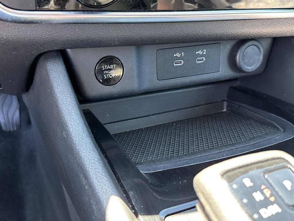 Used 2024 Nissan Rogue S FWD image 28
