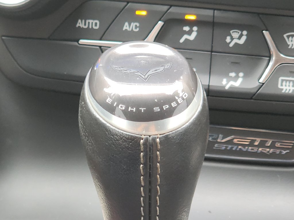 Used 2015 Chevrolet Corvette Stingray Coupe RWD image 24