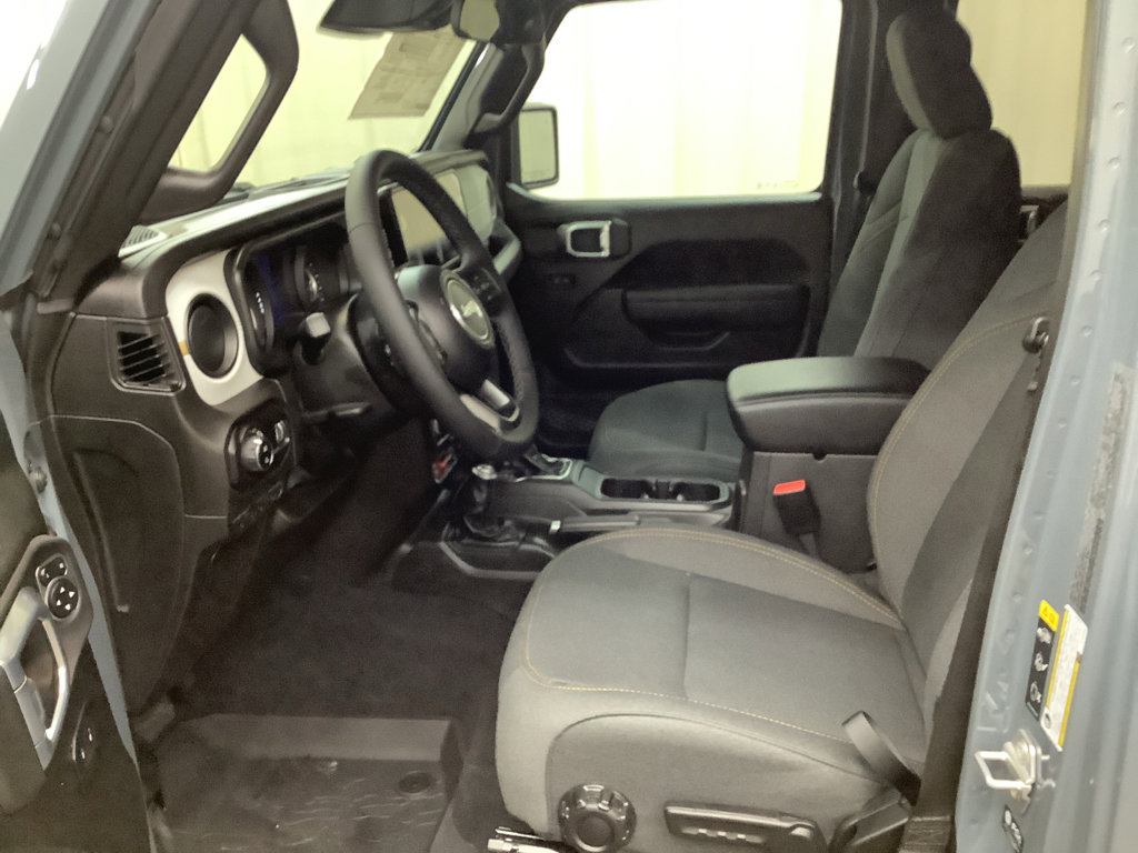 New 2026 Jeep Gladiator Sport S image 15