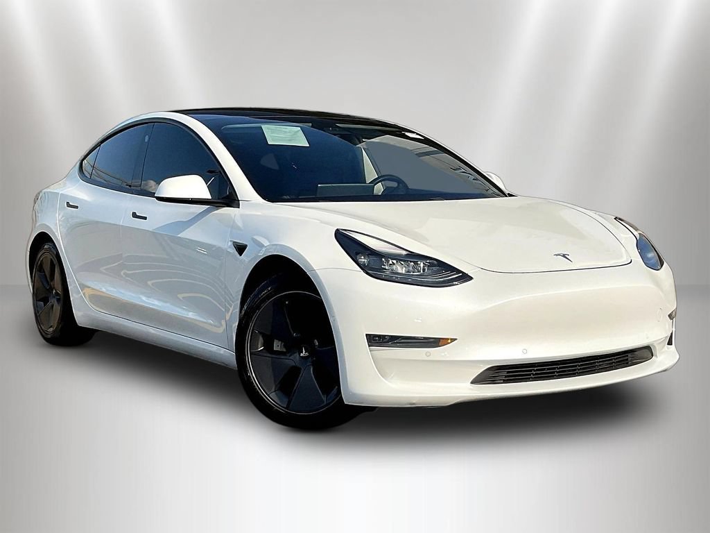 Used 2021 Tesla Model 3 Standard Range Plus RWD image 3
