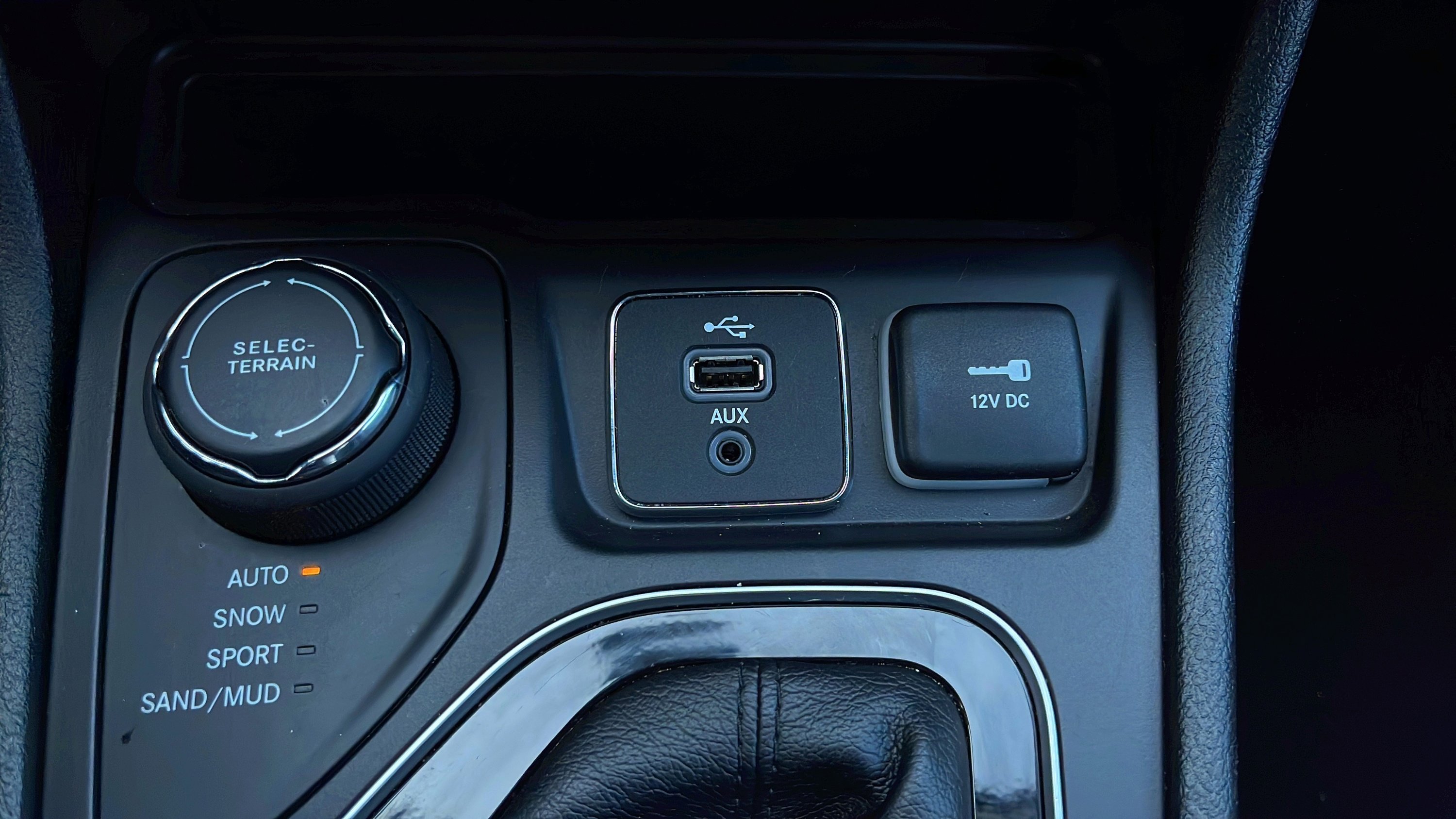 Used 2019 Jeep Cherokee Limited image 33