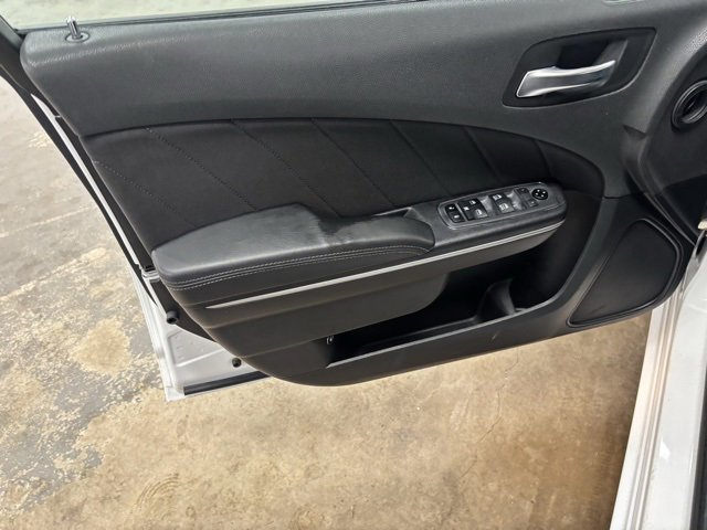 Used 2019 Dodge Charger SXT image 18