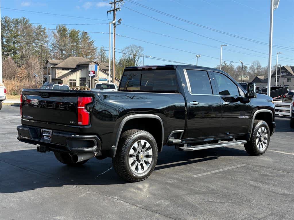 Used 2025 Chevrolet Silverado 2500 LTZ w/ Z71 Chrome Sport Edition image 3