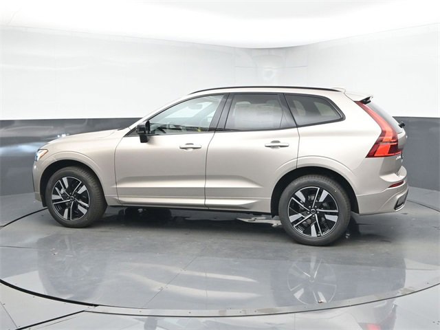 New 2026 Volvo XC60 B5 Core w/ Climate Package image 5