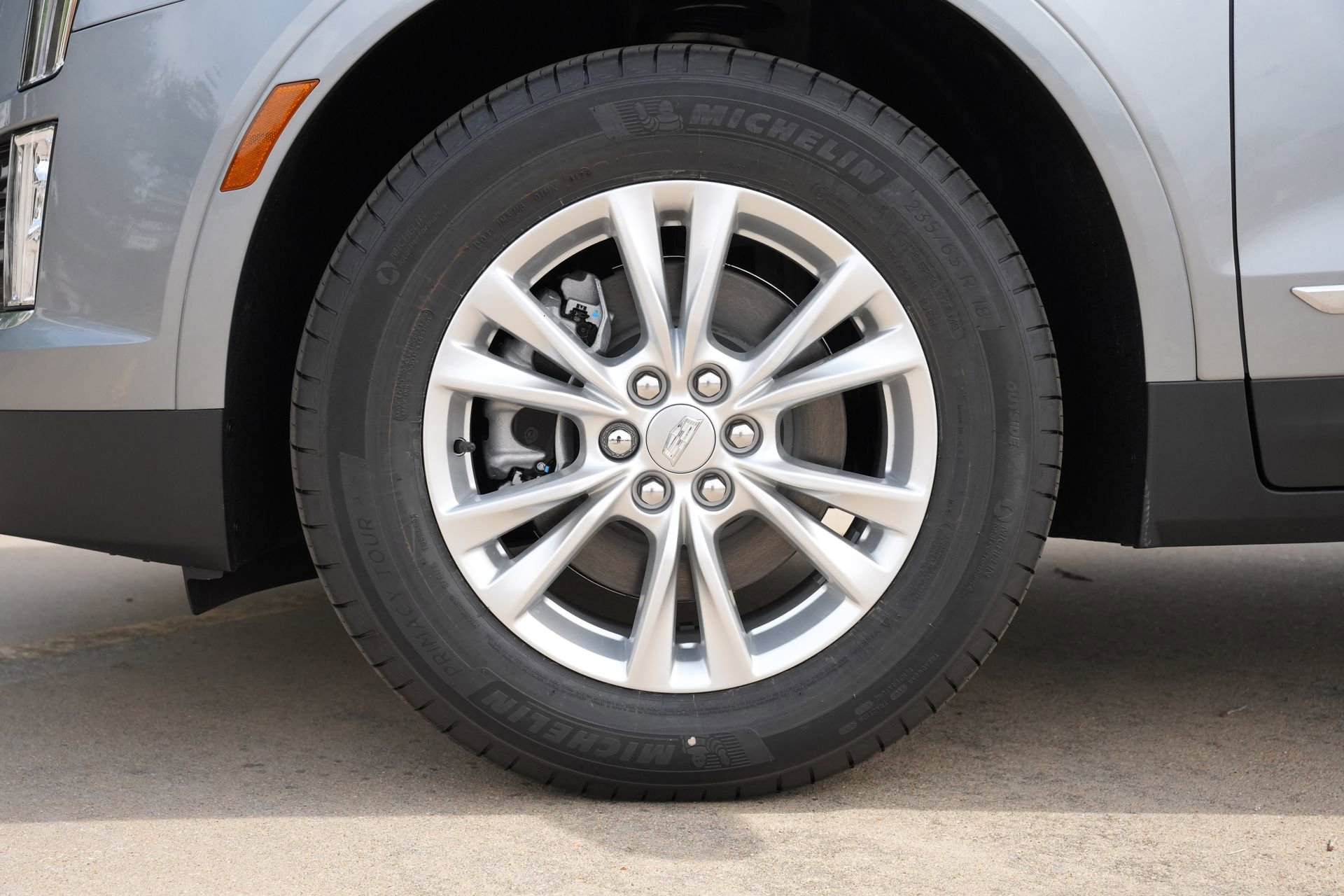 New 2026 Cadillac XT5 Luxury w/ LPO, Floor Liner Package image 29