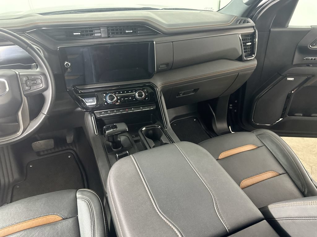 Used 2023 GMC Sierra 1500 AT4 w/ Technology Package AWD/4WD image 20