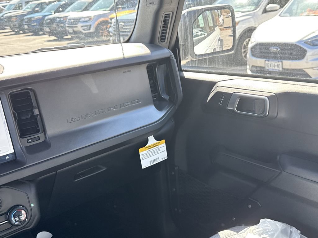 New 2025 Ford Bronco 4-Door image 15