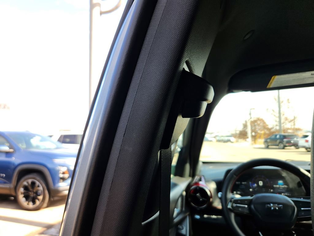 New 2026 Chevrolet Equinox RS w/ LPO, Floor Liner Package image 21