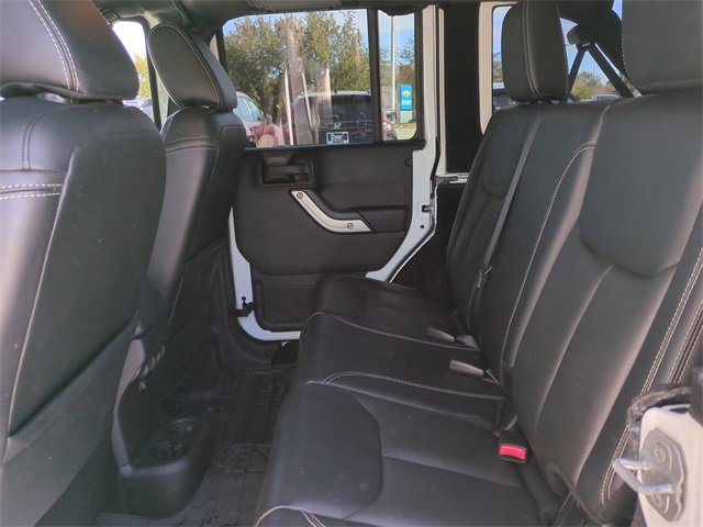 Used 2017 Jeep Wrangler Unlimited Sahara w/ Connectivity Group image 15