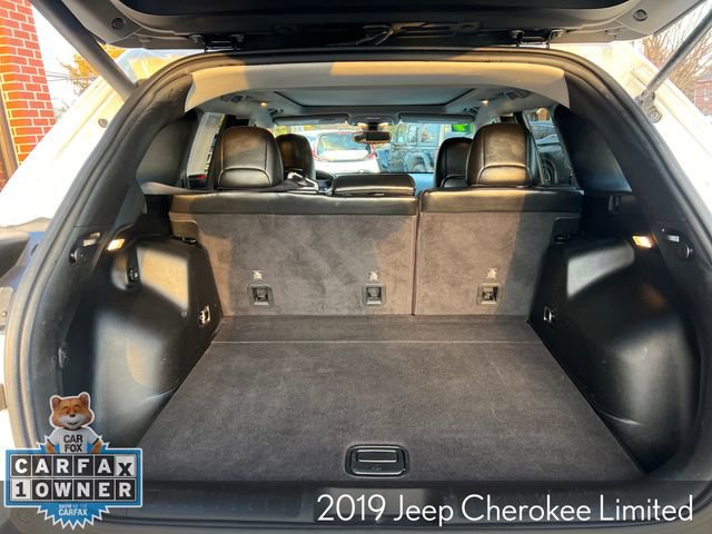 Used 2019 Jeep Cherokee Limited image 15