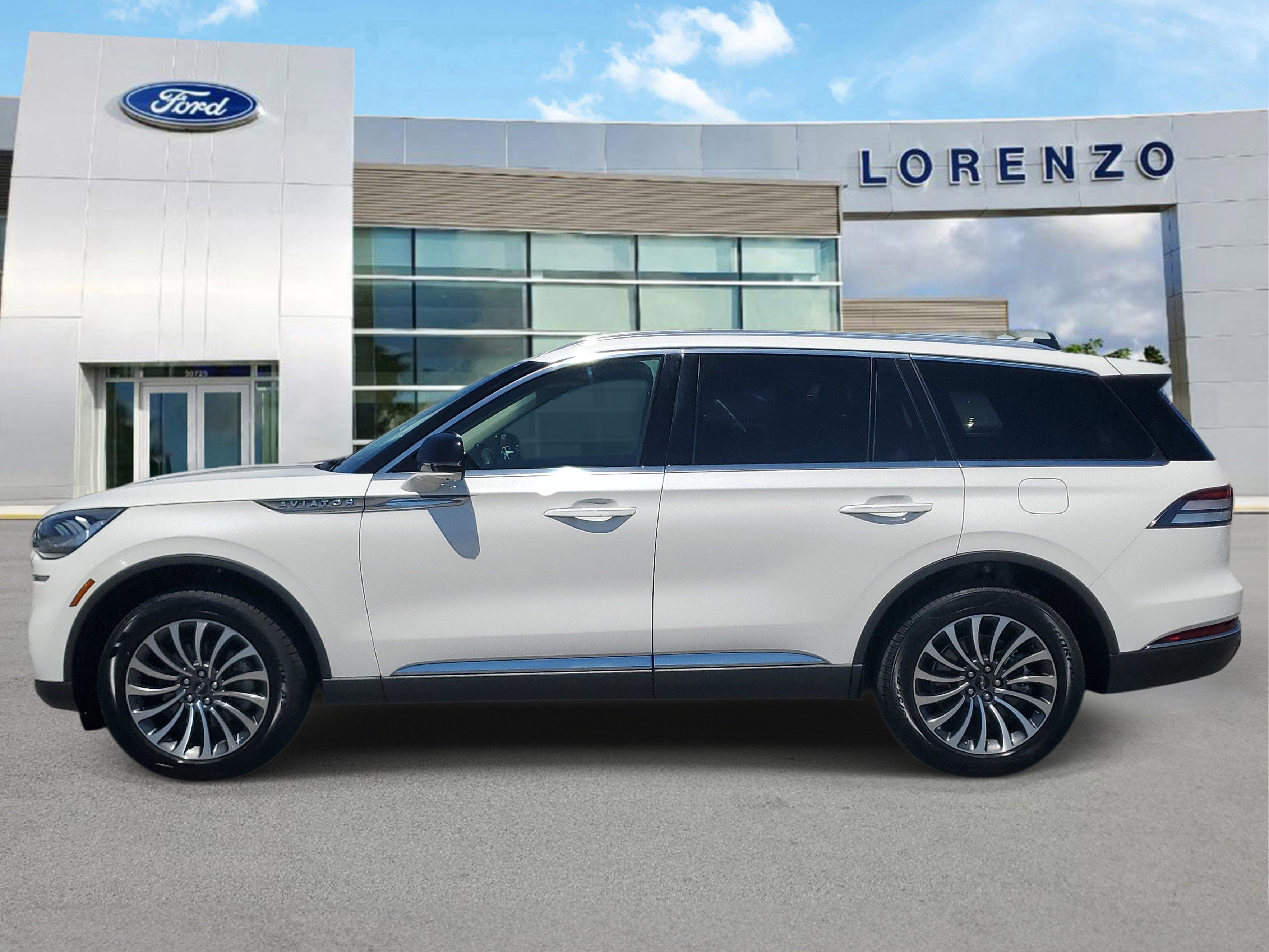Used 2022 Lincoln Aviator Reserve image 8