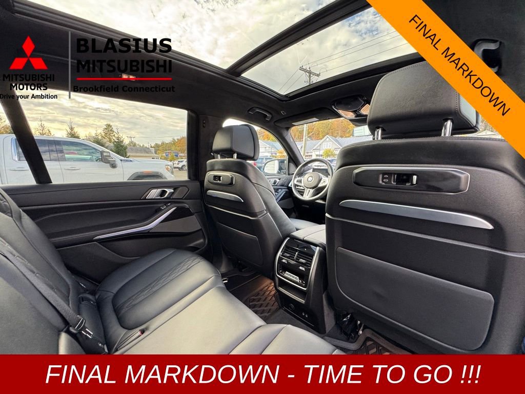 Used 2025 BMW X7 M60i w/ Climate Comfort Package image 21