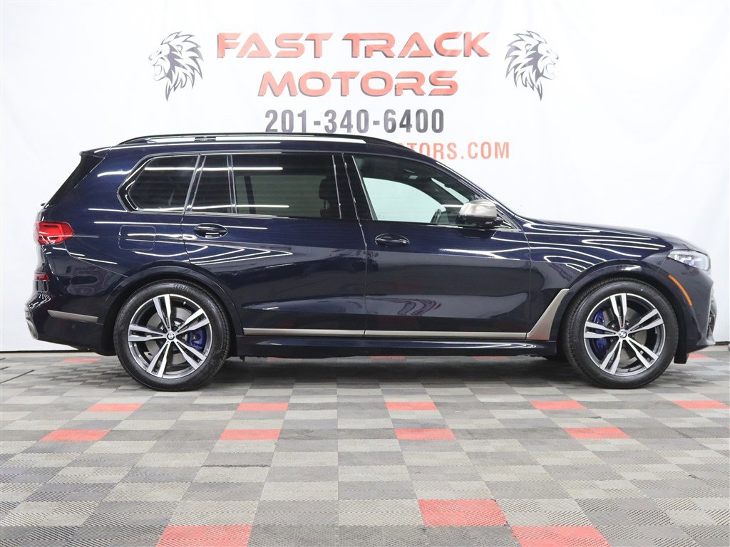 Used 2021 BMW X7 M50i image 4