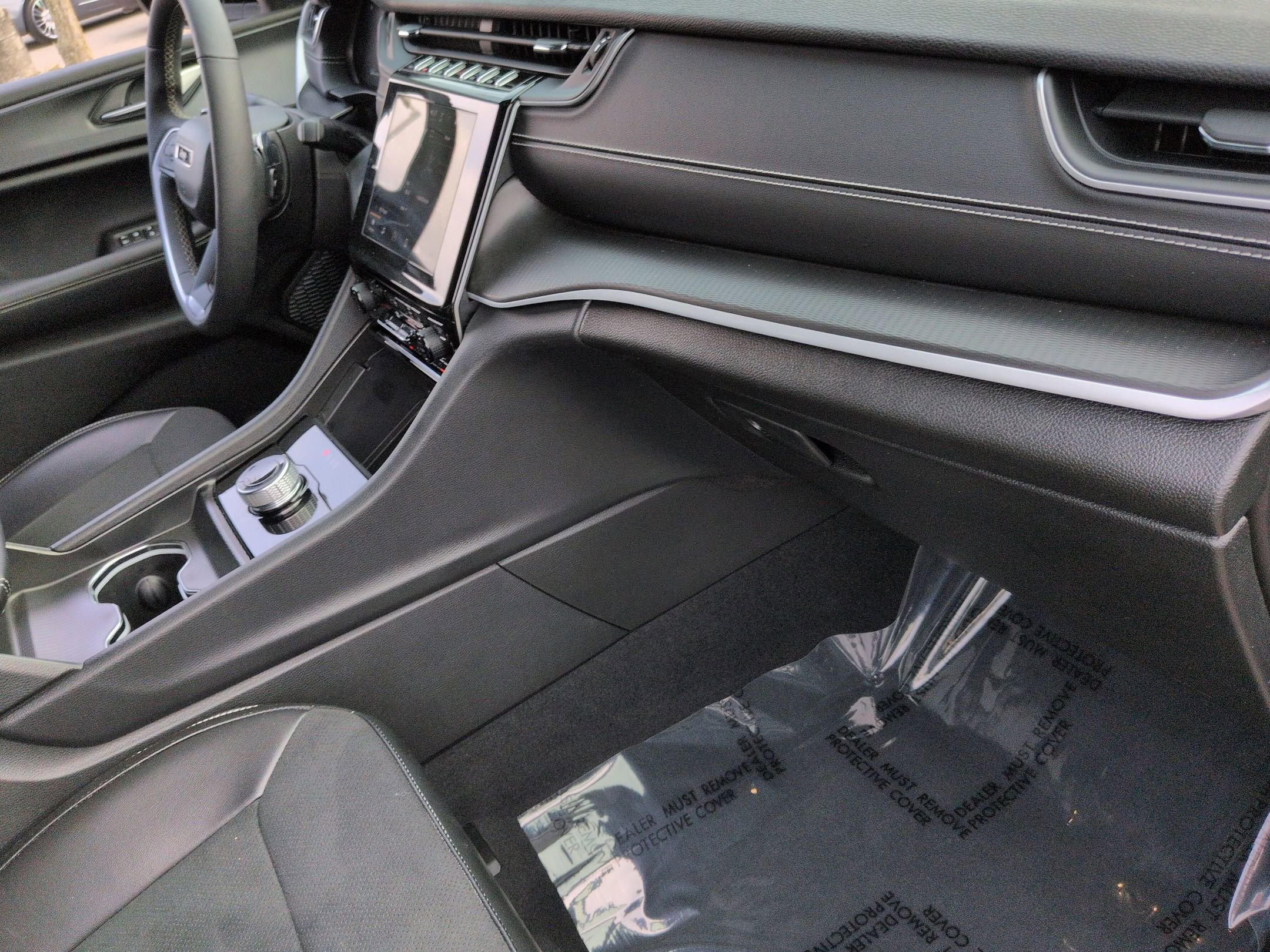 Used 2024 Jeep Grand Cherokee Altitude image 34