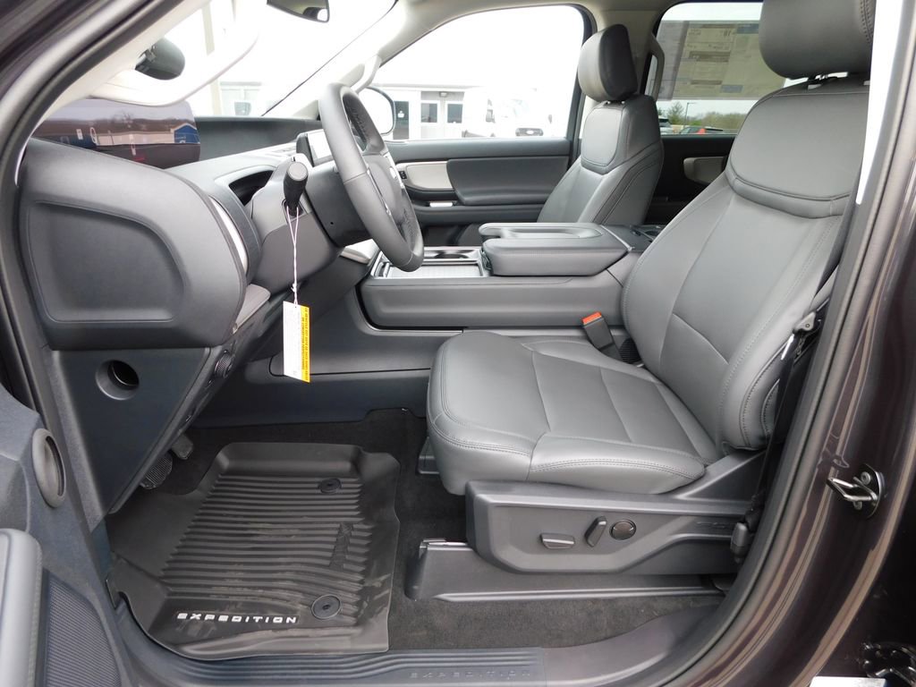 New 2026 Ford Expedition Max Active image 13