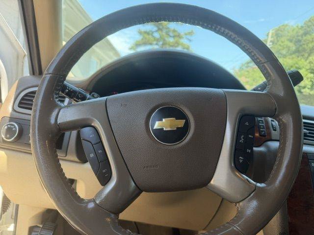 Used 2012 Chevrolet Suburban LT w/ All-Star Edition RWD image 18
