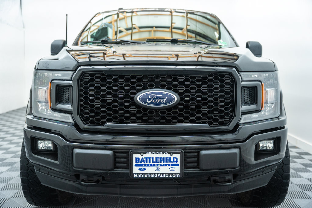 Used 2018 Ford F150 XLT w/ Equipment Group 302A Luxury AWD/4WD image 2