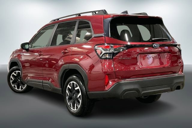 Used 2025 Subaru Forester Premium image 12