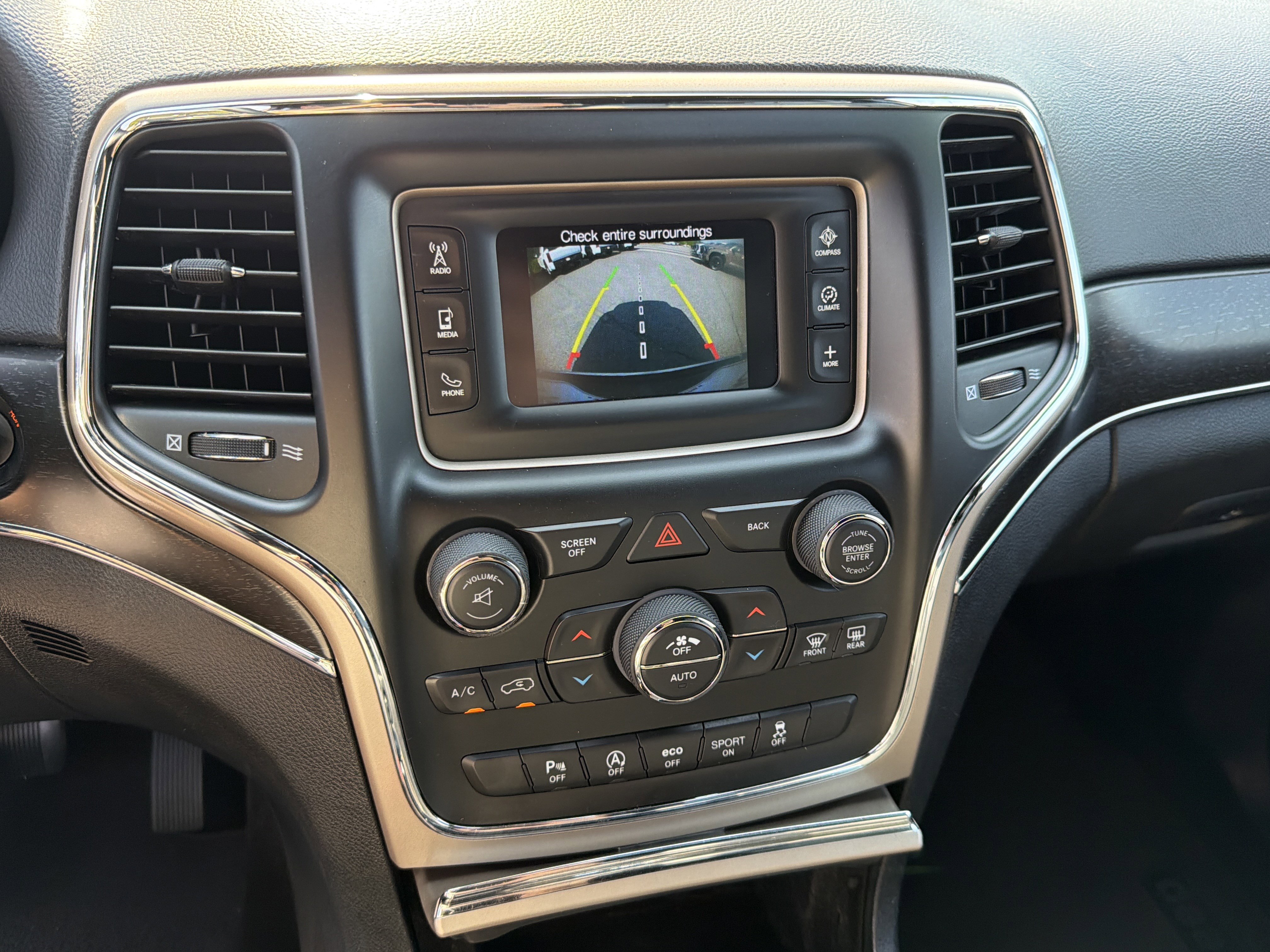 Used 2017 Jeep Grand Cherokee Limited RWD image 7