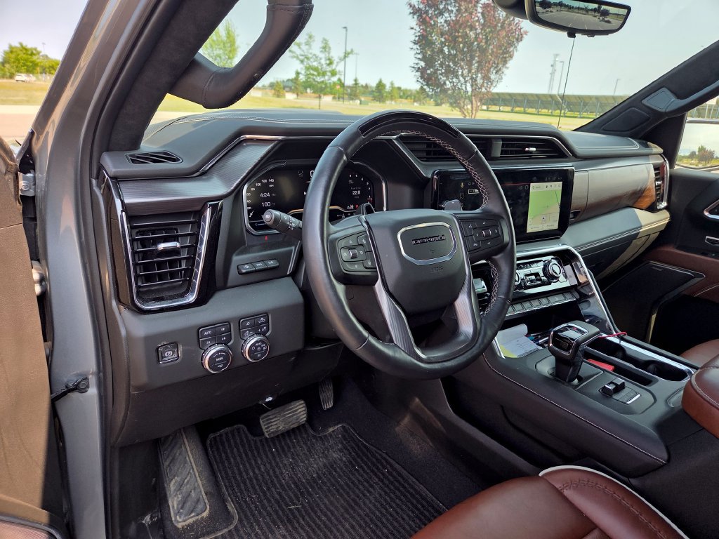 Used 2025 GMC Sierra 1500 Denali Ultimate AWD/4WD image 8