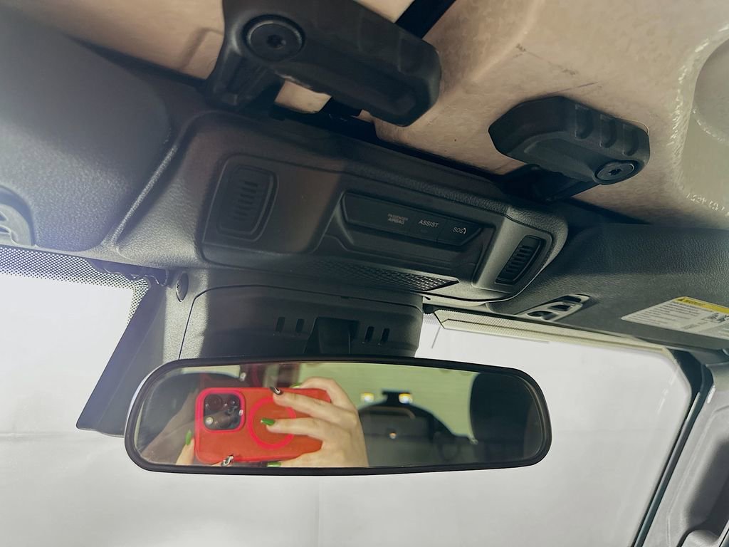 Used 2025 Jeep Wrangler Unlimited Sahara w/ Safety Group image 33