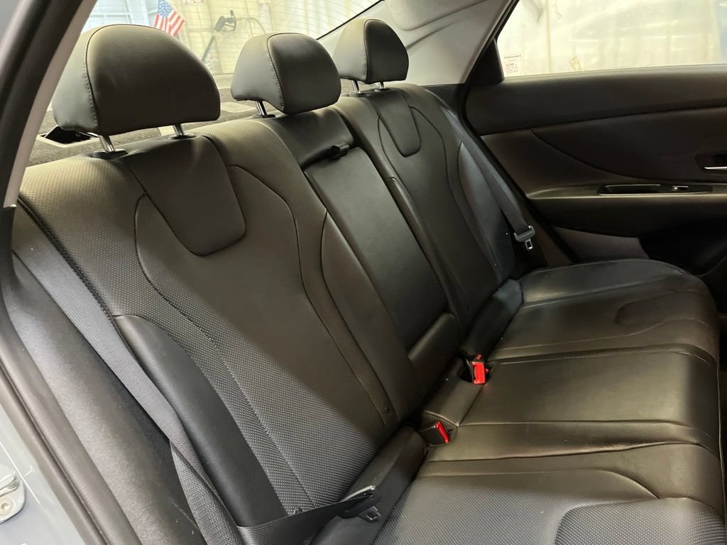 Used 2023 Hyundai Elantra Limited w/ Cargo Package FWD image 31