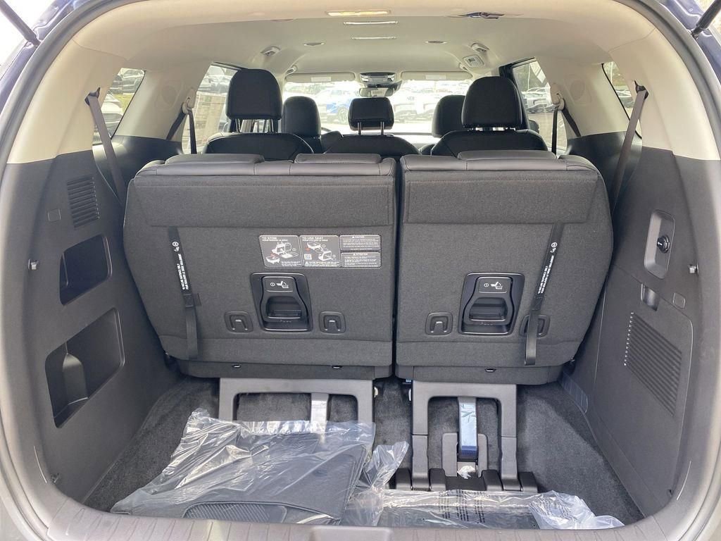 New 2026 Kia Carnival FWD image 25