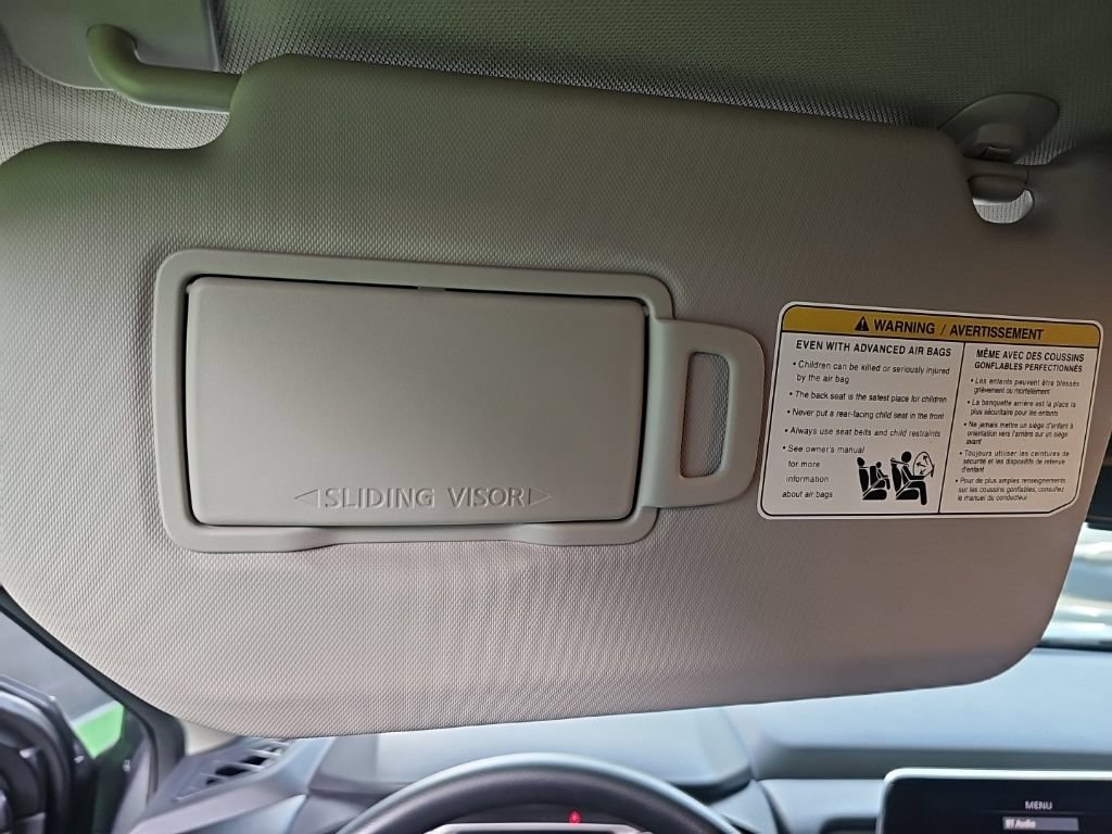Used 2024 Nissan Rogue S AWD/4WD image 27