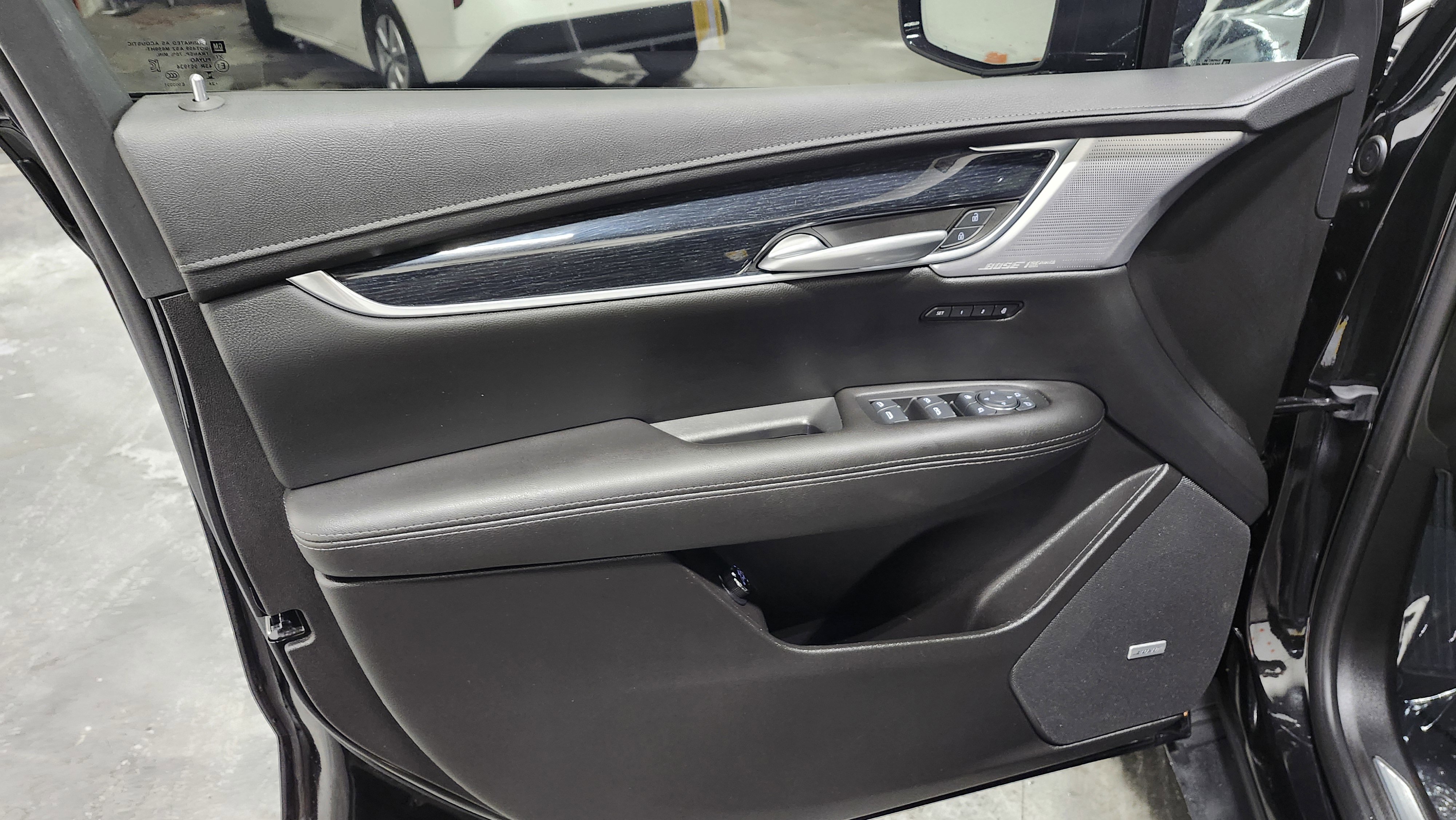 Used 2025 Cadillac XT5 Premium Luxury image 27