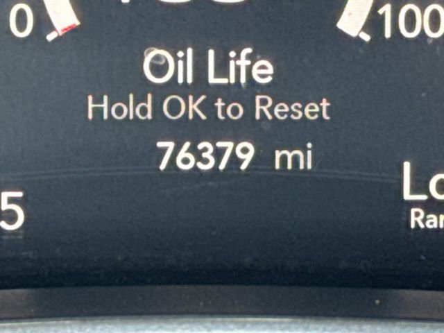 Used 2023 Chrysler Pacifica Touring-L FWD image 36