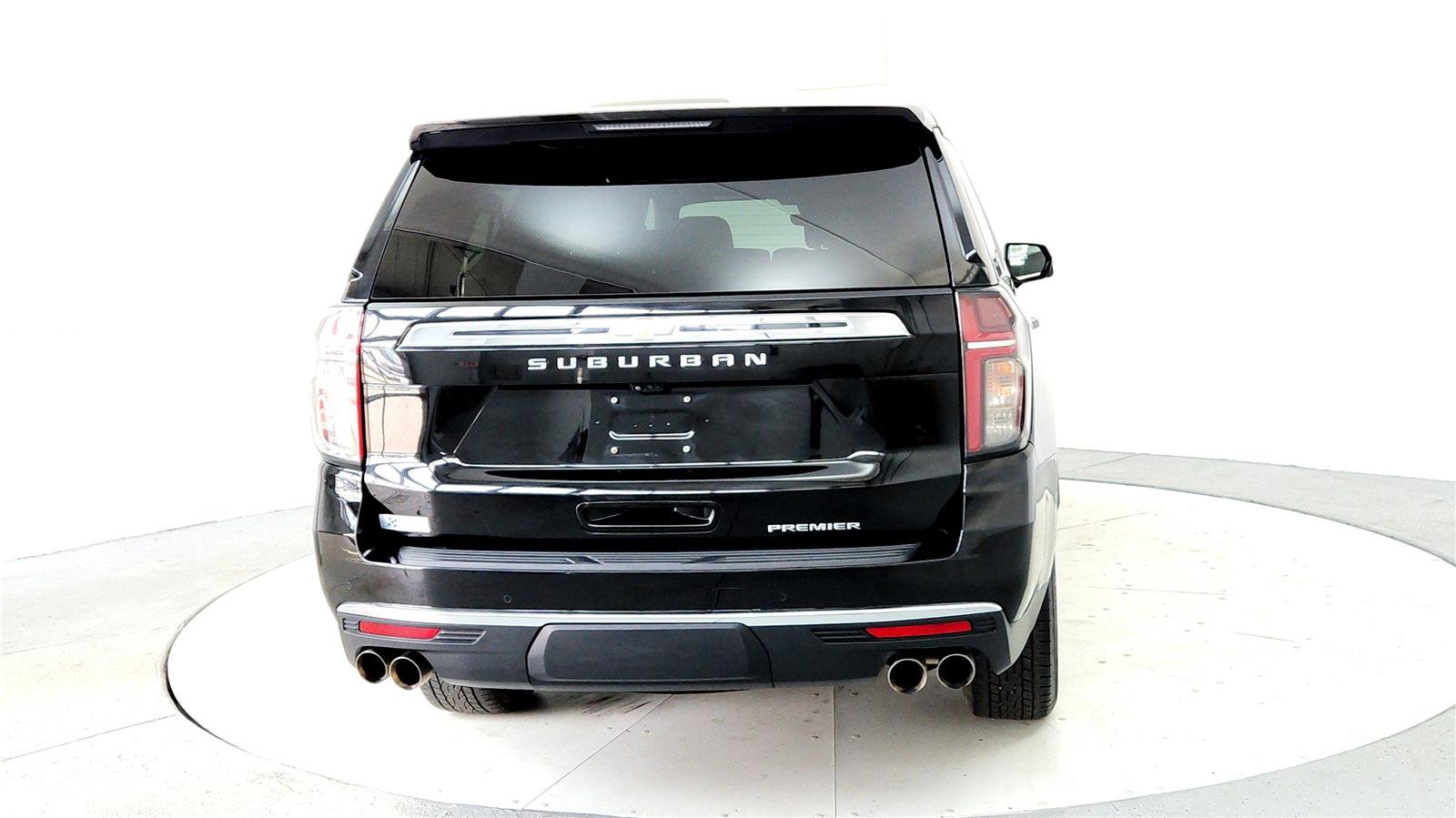 Used 2023 Chevrolet Suburban Premier w/ Premium Package 2 image 5