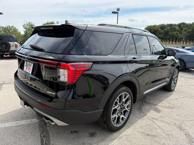 Used 2025 Ford Explorer Platinum w/ Ultimate Package AWD/4WD image 7