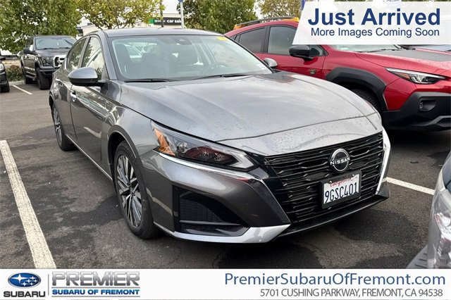 Used 2023 Nissan Altima 2.5 SV