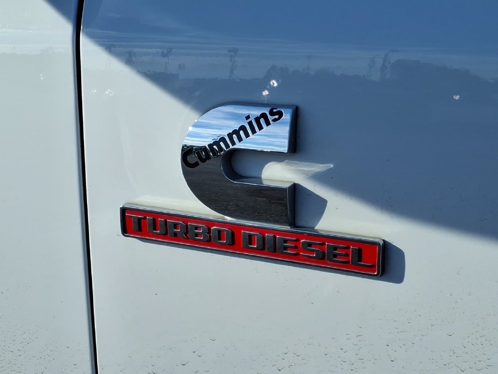 Used 2024 RAM 2500 Laramie w/ Safety Group AWD/4WD image 17
