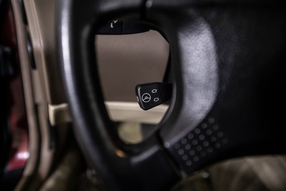 Used 1993 BMW 850Ci image 31