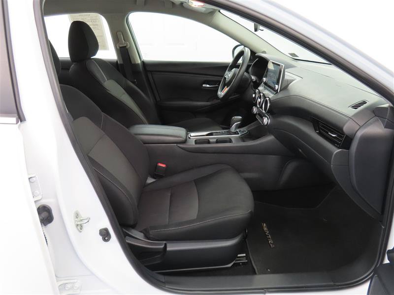 Used 2025 Nissan Sentra SV FWD image 32