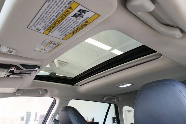 Used 2023 Subaru Outback Touring XT w/ Popular Package #2 image 31