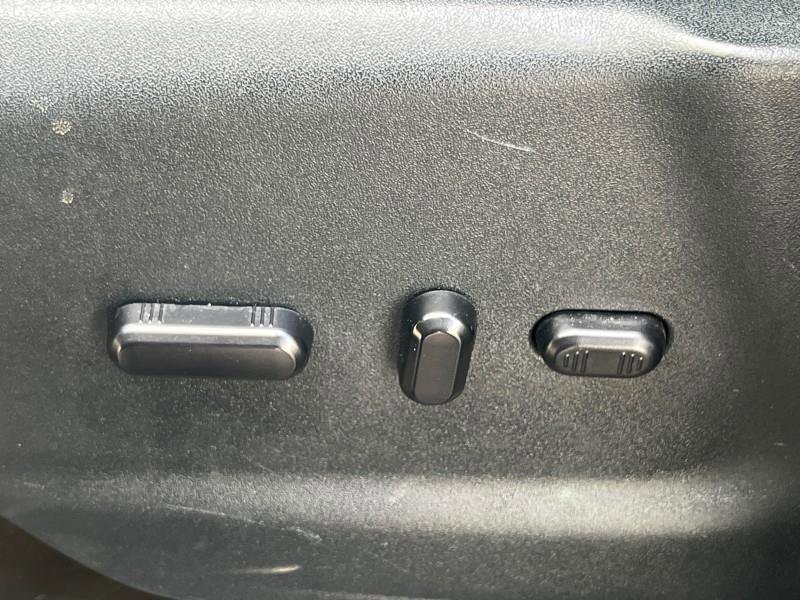 Used 2023 Ford Transit 350 XLT image 28