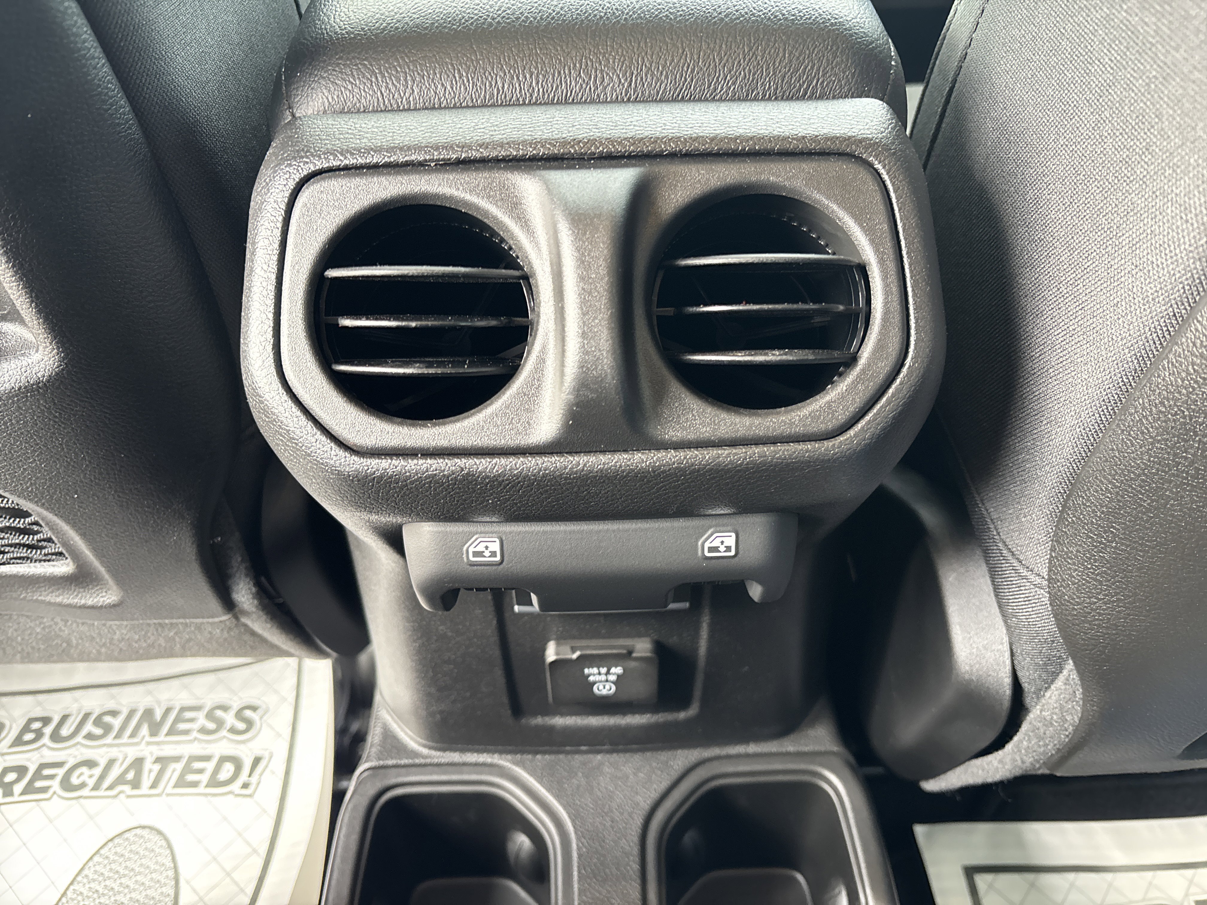 Used 2024 Jeep Gladiator Mojave w/ Technology Group image 15